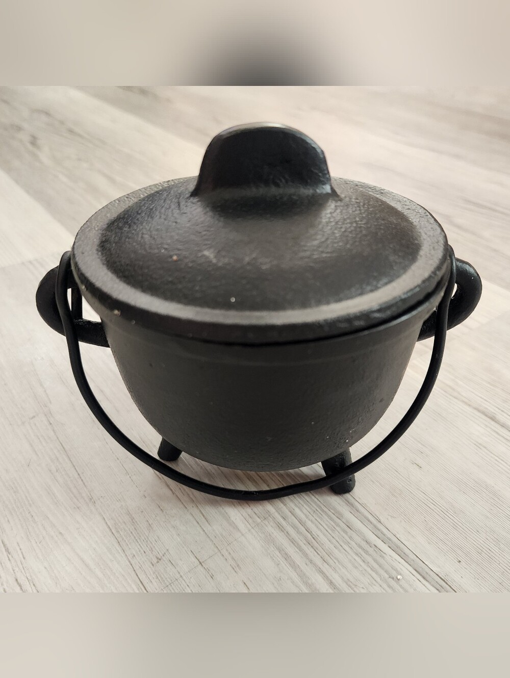 New Age Imports, Inc. Mini Cast Iron Cauldron w/handle & lid